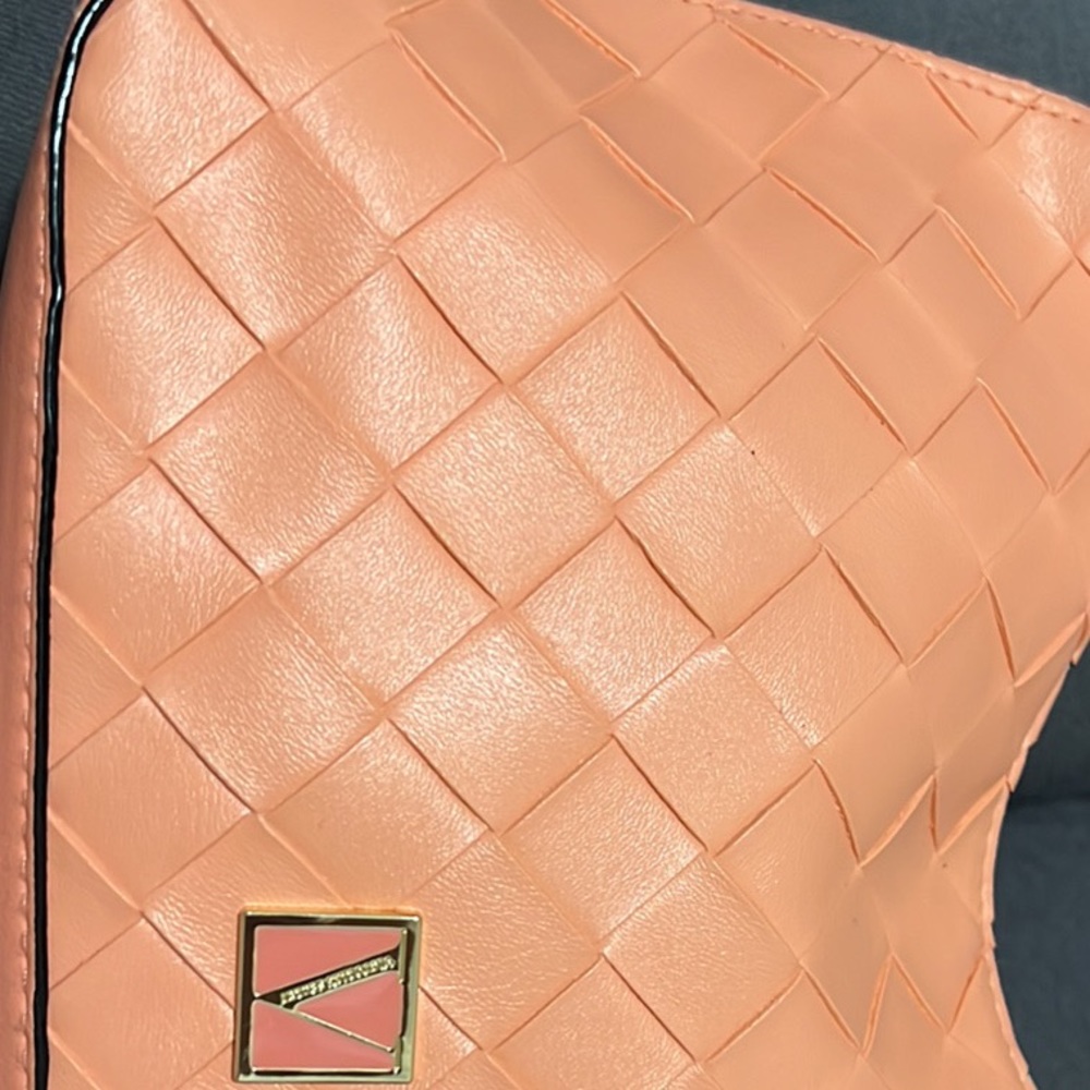 Brand new shoulder bag by Victoria secret, perfect size for different outfits